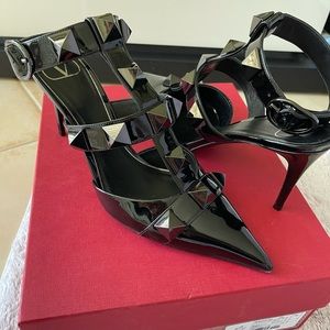 Valentino Roman Stud Ankle Strap Pumps 80